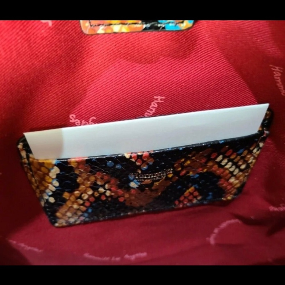 The most important part is looking fabulous in a beautiful Hammitt bag! - Picture 7 of 12
